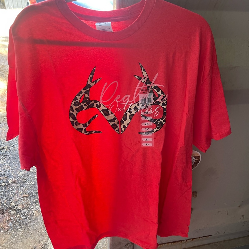 Realtree women’s tshirt